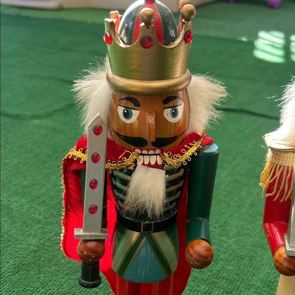 Festive Nutcracker Soldier Duo - Red and Green! Bundle of 2! Classic - Picture 2 of 11